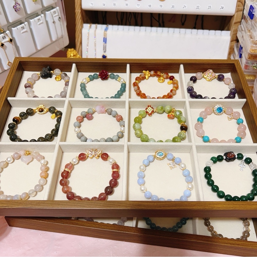（04-09) Handmade bracelets for live show